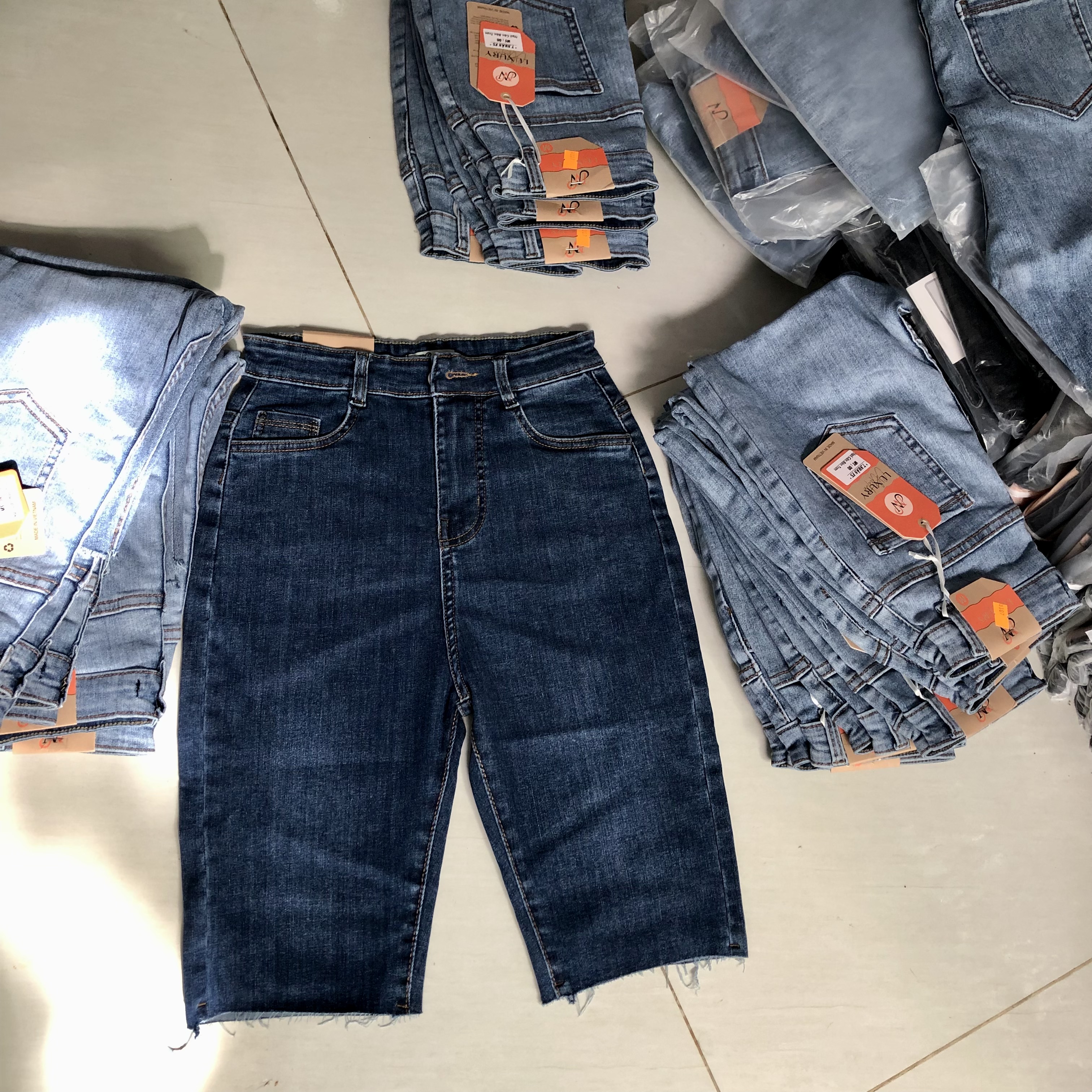 Quần ngố jeans co giãn ôm dáng QJ104 - QJ104đậm-trơn,S26