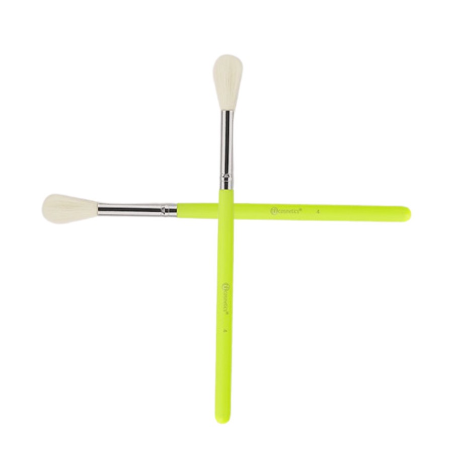 Cọ Highlight BH COSMETICS Color Festival Highlighter Brush 04