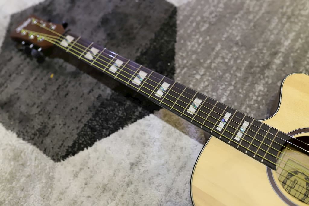 Đàn Guitar Acoustic TAKAHAMA ATK100CE-N