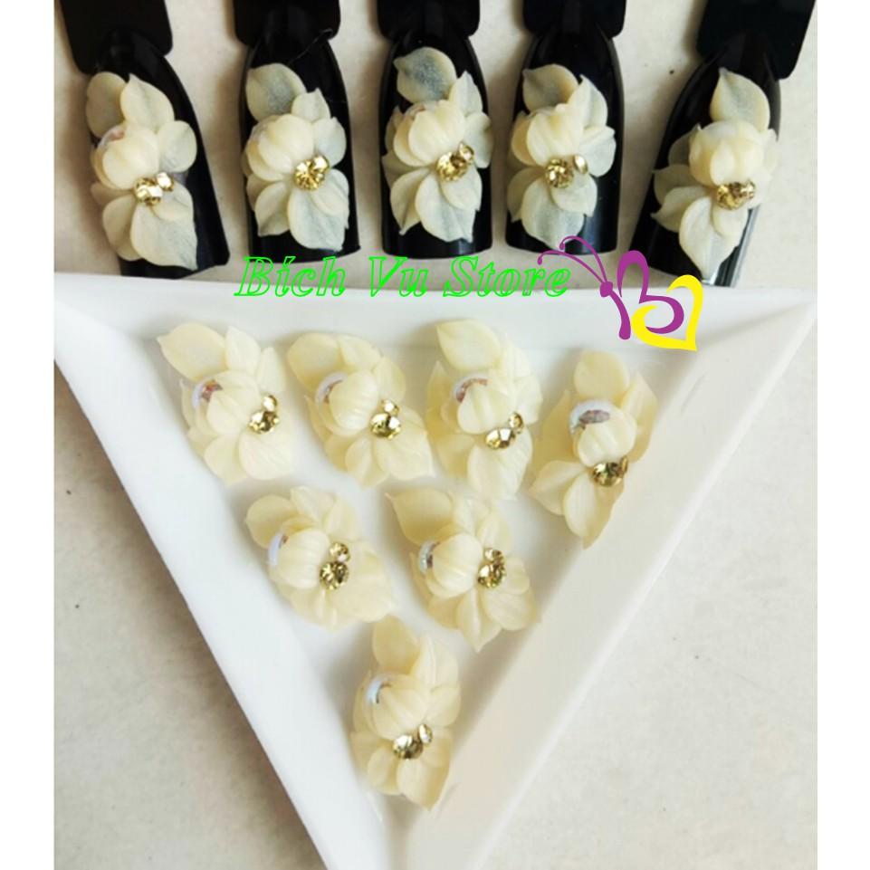 Hoa bột nỗi 4D Fantasy đính móng 21k/cặp | cúc gân