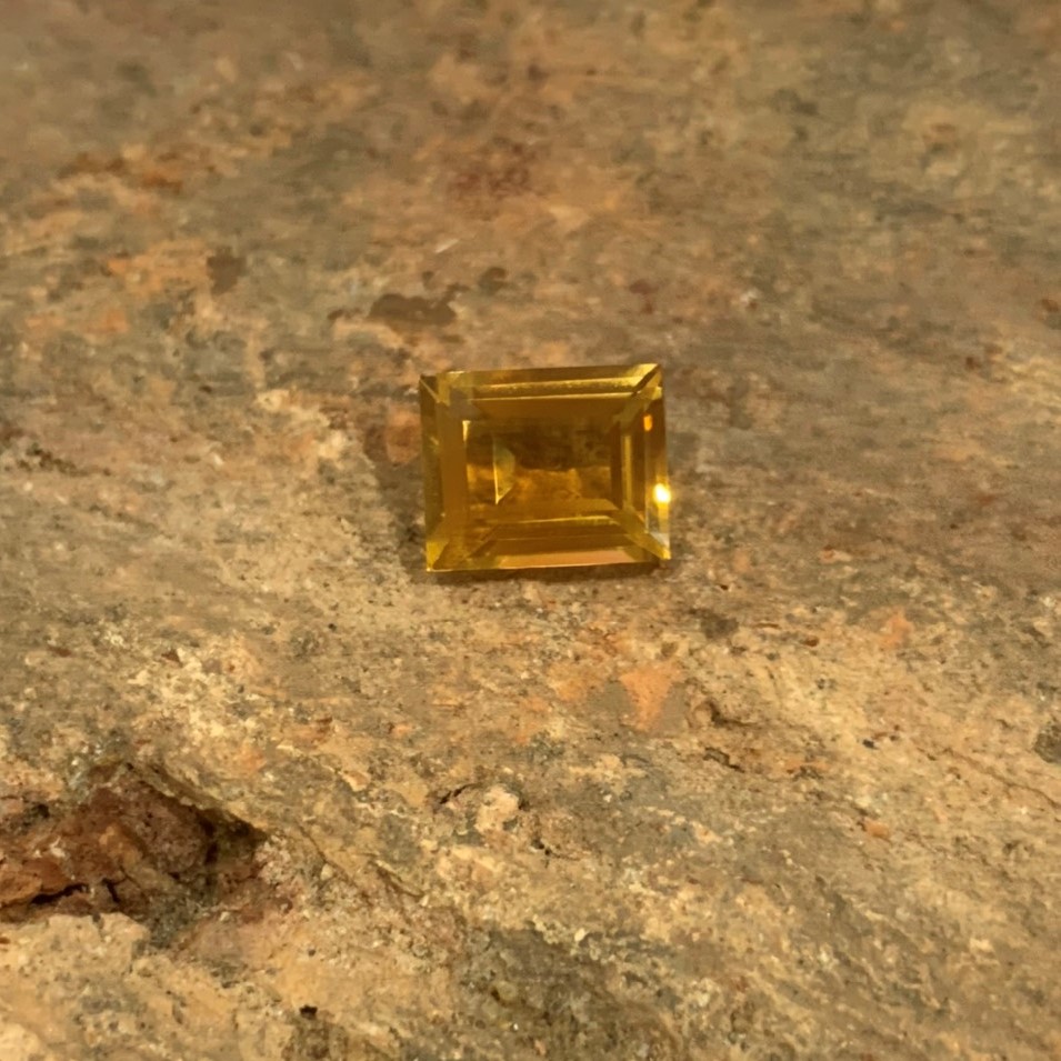 Viên đá thạch anh vàng (Citrine) thiên nhiên_HA-G000507