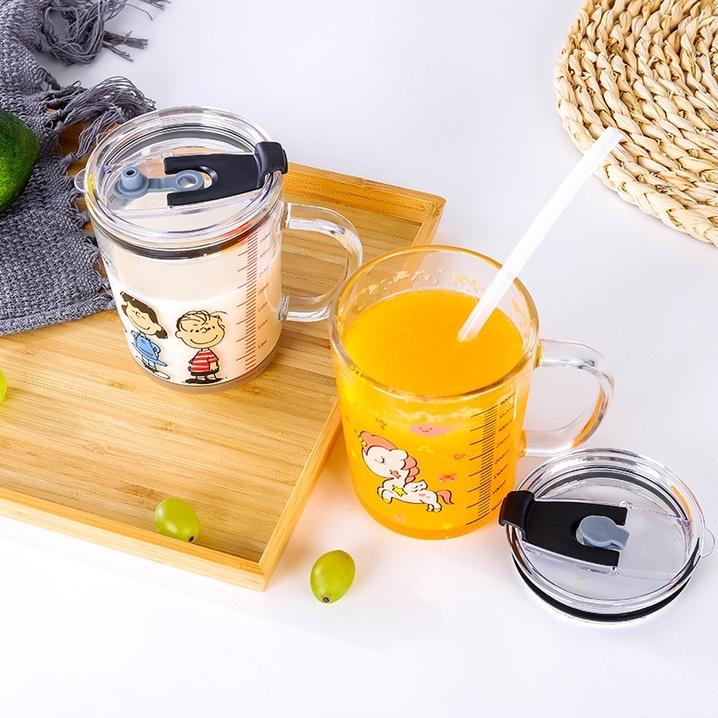 Cốc Pha Sữa Cho Bé Chia Vạch Thủy Tinh Chịu Nhiệt Kèm Ống Hút H113