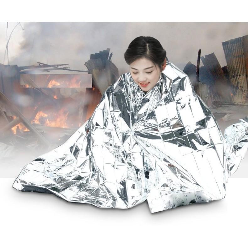 Chăn giữ nhiệt sinh tồn khẩn cấp – chống lạnh giữ ấm cơ thể siêu gọn nhẹ Emergency Blanket