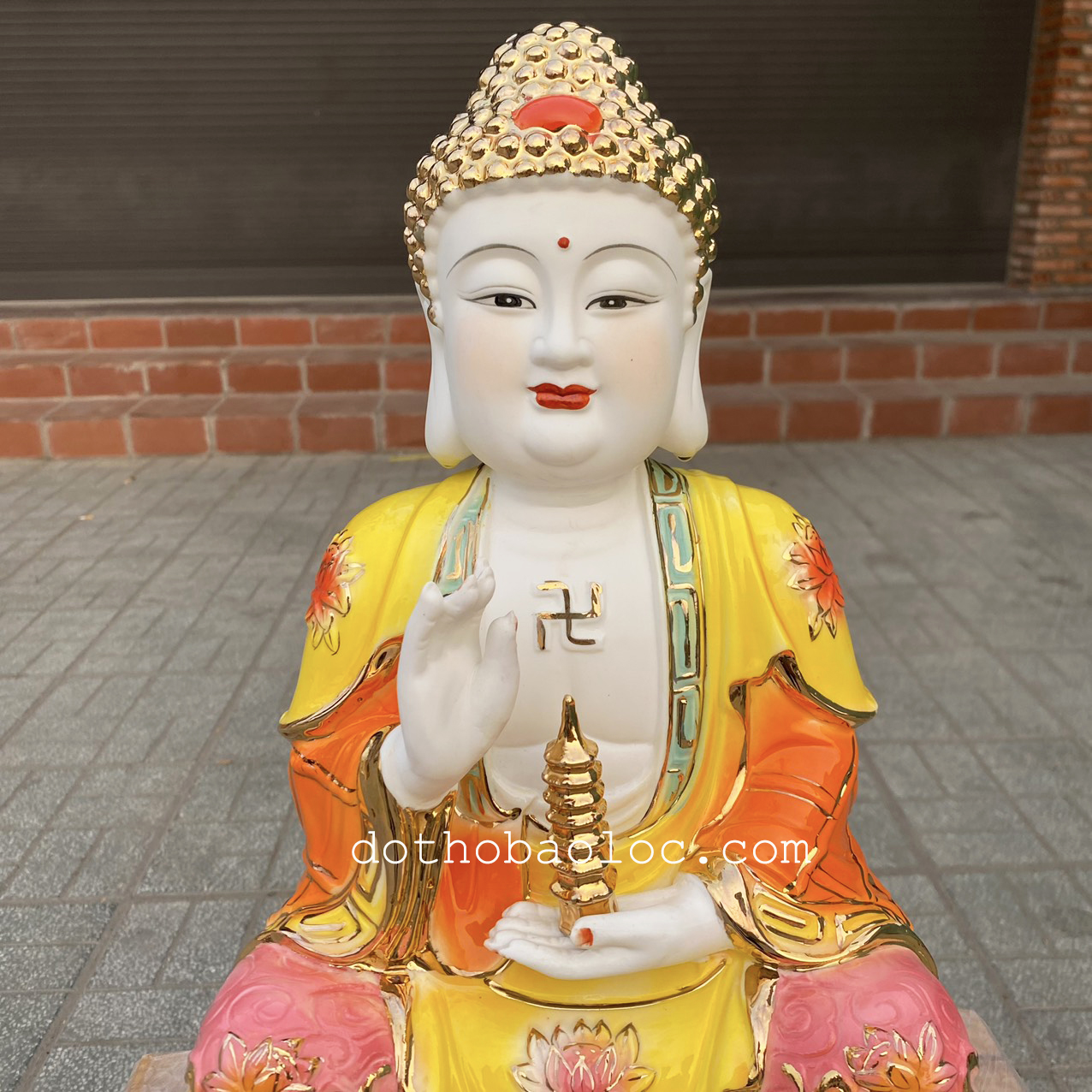 Tượng Phật Bổn Sư Thích Ca Mâu Ni ngồi trên đài sen bằng sứ cao cấp – Cao 43cm