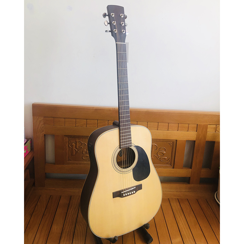 Đàn guitar classic model DD200X có EQ 7545R cho ra âm thanh tốt dành cho bạn tập chơi và sử dụng lâu dài