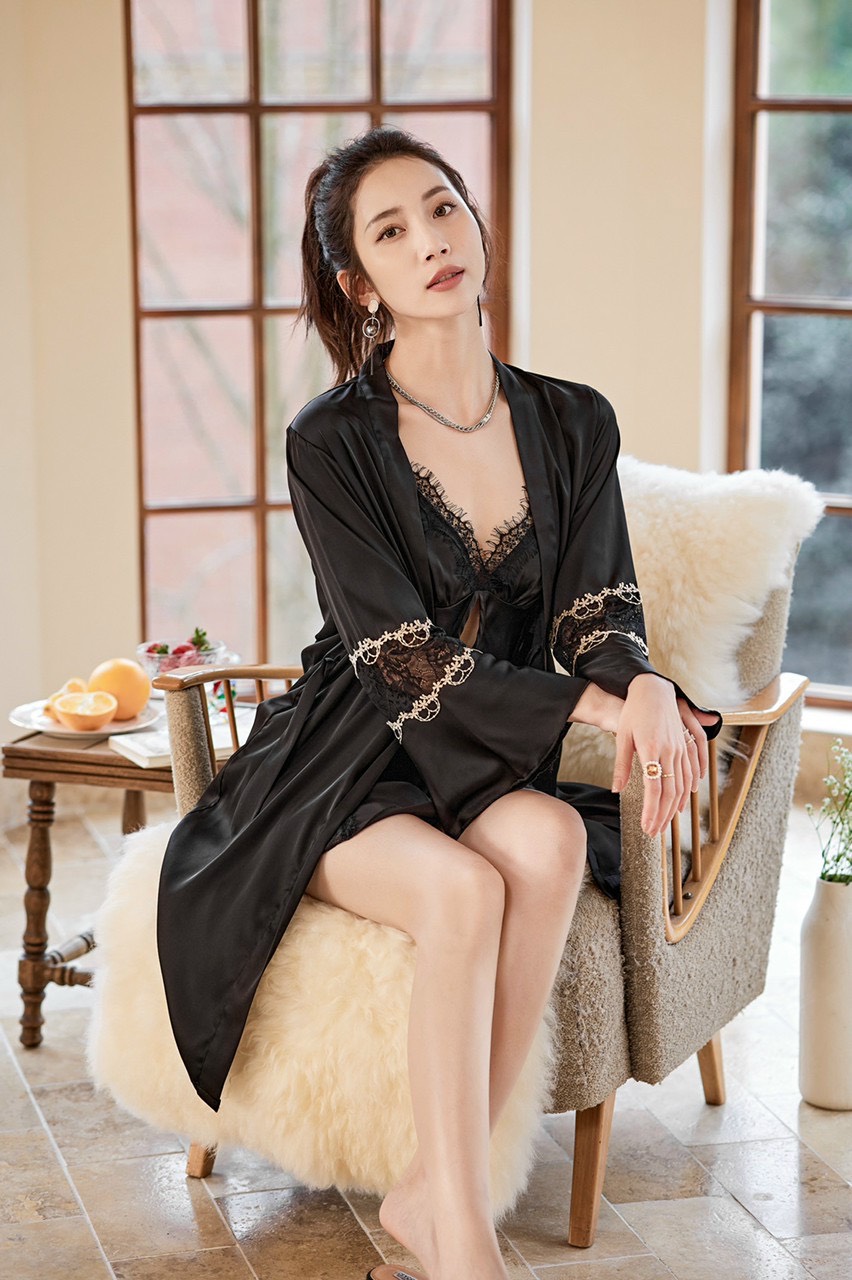 Váy Ngủ Hai Dây Ren Hoa Thanh Lịch (Kèm áo choàng) - B.Lingerie
