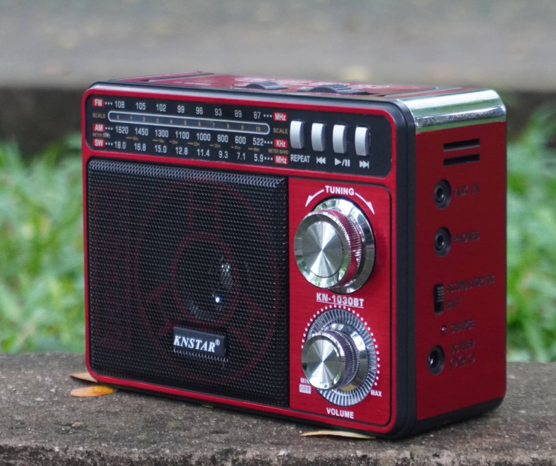 [giá giảm sốc] Đài FM RADIO KN-1030BT - Loa nghe nhạc kết hợp đài radio - Phong cách cổ điển vintage - sang trọng, bass trầm ấm - Đầy đủ kết nối AUX, USB, SD card