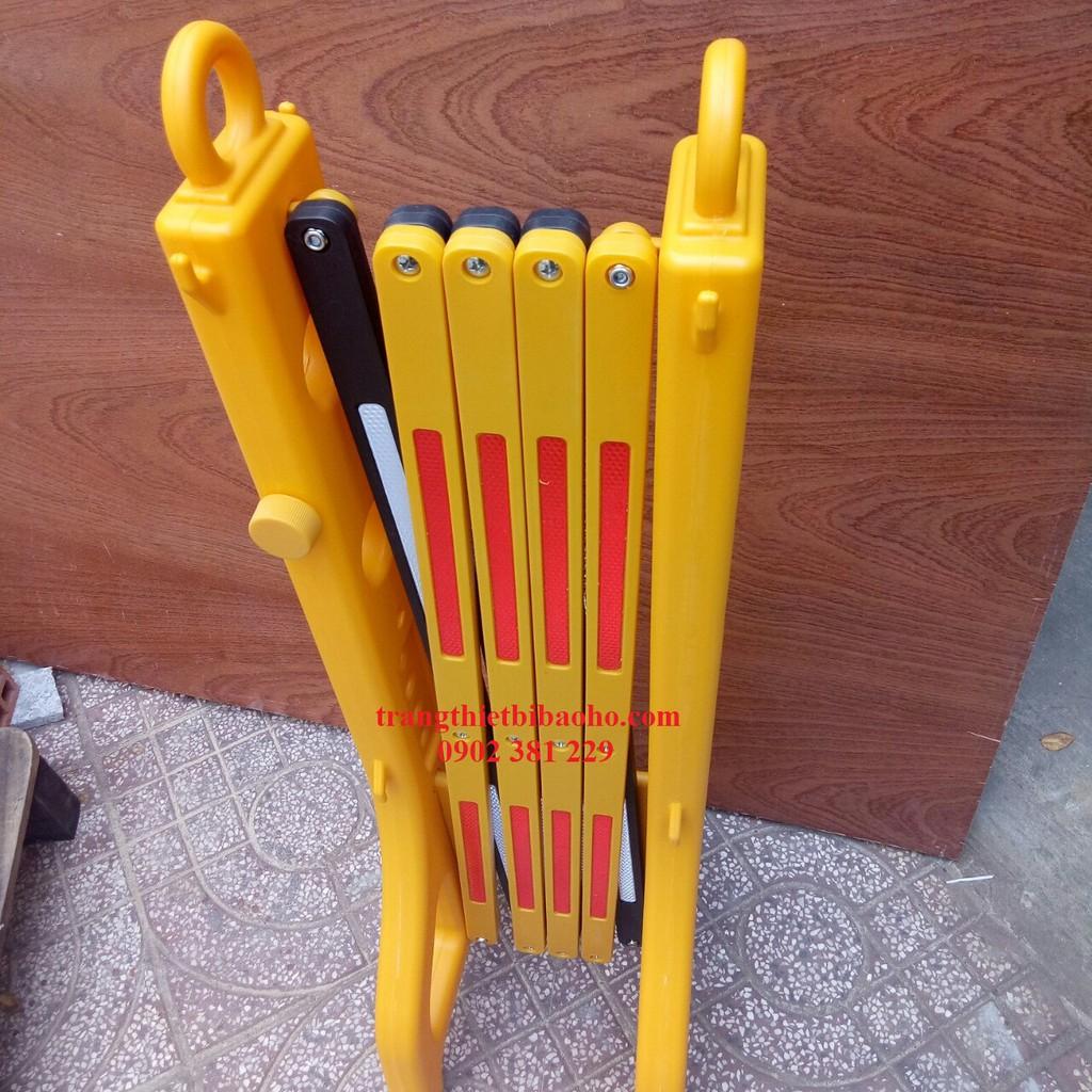 Hàng rào chắn cảnh báo di động phản quang Barie 96cm x 2,5m -YT970