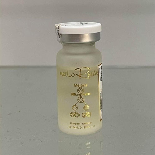 Serum chuyên dùng ức chế và tiêu diệt sự phát triển của vi khuẩn gây mụn, kháng viêm, kháng khuẩn giảm nhờn, dưỡng da, se khít lỗ chân lông – Medic Roller Compact – Essence 10ml