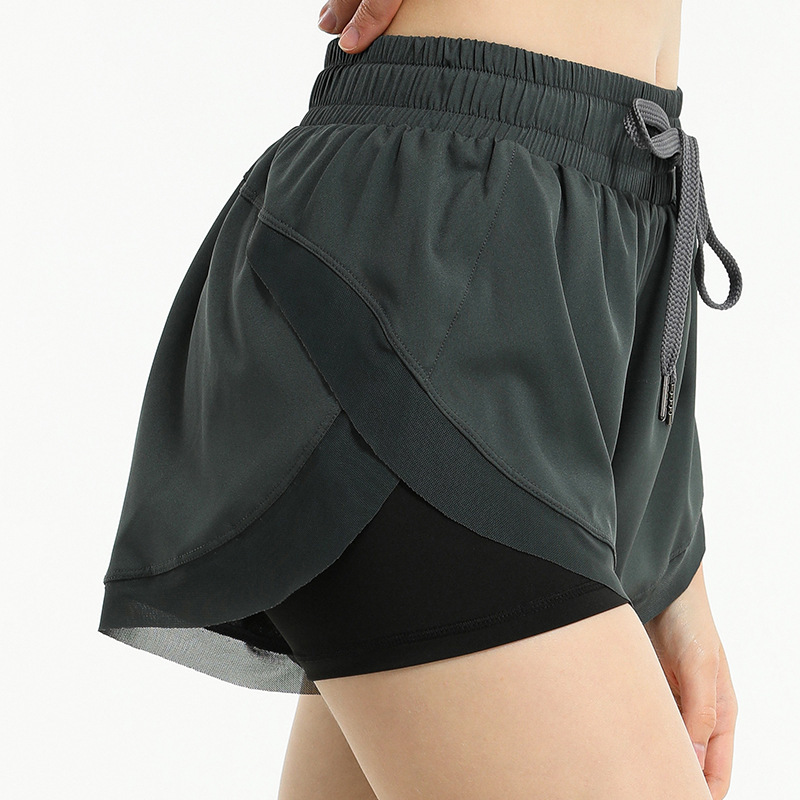 Quần short gym yoga nữ 2 lớp DK224 - Mẫu quần short đang làm mưa, làm gió trên thị trường hiện nay