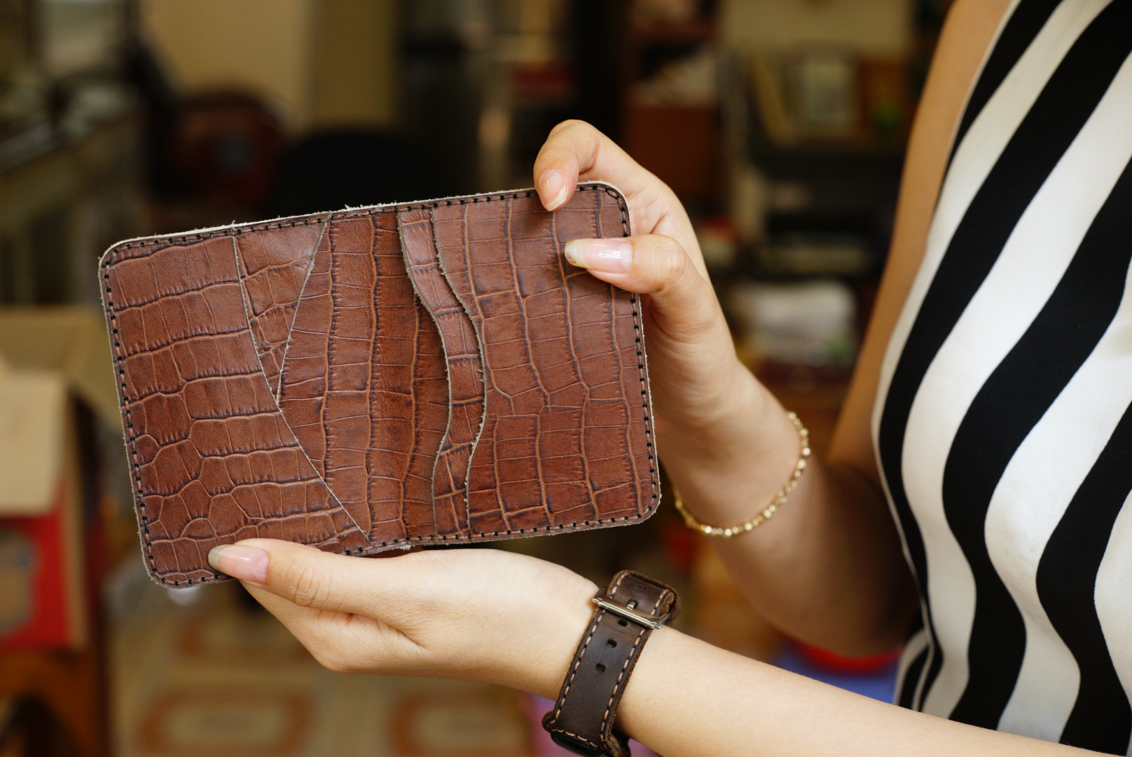 VÍ RAM TRỐNG ĐỒNG DA BÒ THÂT VEGTAN DÁNG NGANG - CHÍNH HÃNG RAM LEATHER