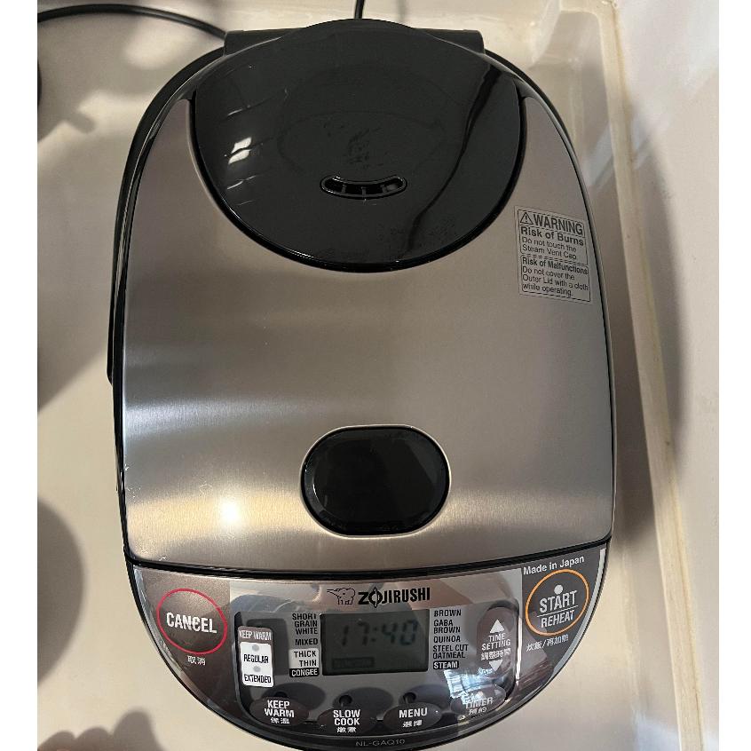 Nồi cơm điện tử Nhật Bản Zojirushi 1L NL-GAQ10V-BM, 610W, sản xuất tại Nhật, bảo hành 3 năm| HÀNG CHÍNH HÃNG