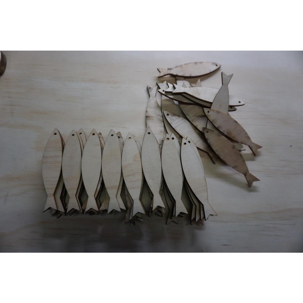 Set 20 con Cá Gỗ Tô Mầu Cho bé 9cm kèm màu tô và cọ