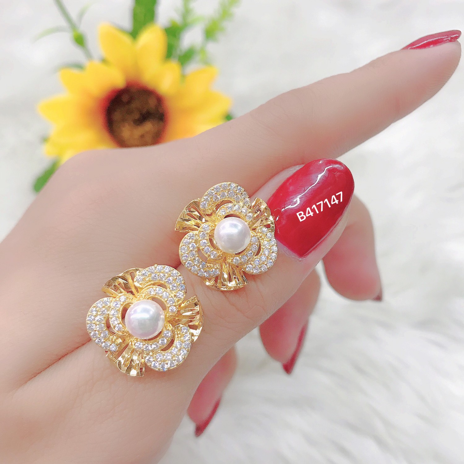 Bông trai nữ mạ vàng ngọc trai nhân tạo