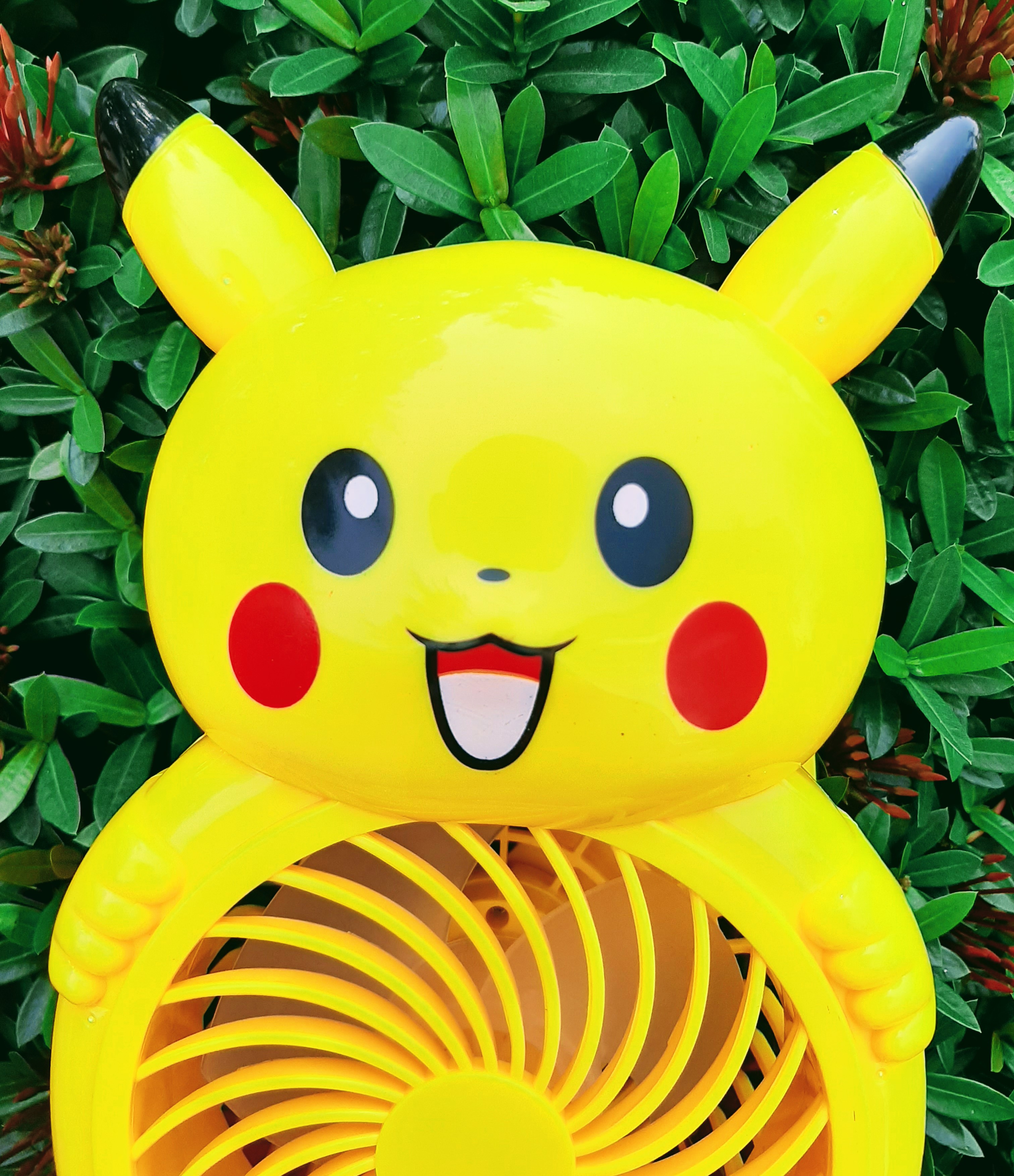 Quạt Mini Cầm Tay Tích Điện Hình PIKACHU Siêu Mát Dùng Cổng Sạc USB.