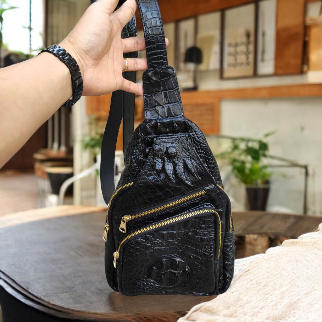 Túi đeo chéo Nam cá tính. Da cá sấu có Móng đẹp nổi bật!