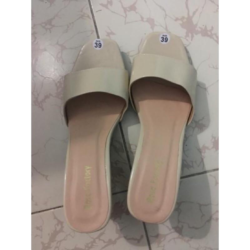 Giày cao gót nữ quai ngang đế