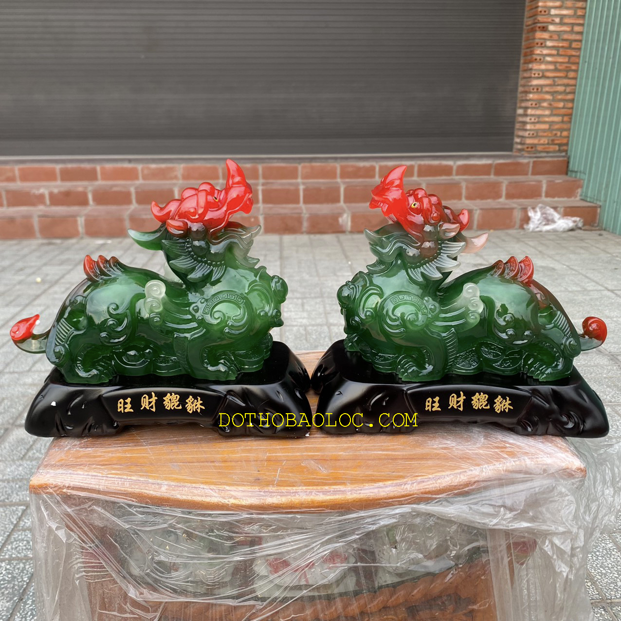 Cặp Tỳ Hưu phong thủy chiêu tài hút lộc cao 21cm – Màu Vàng