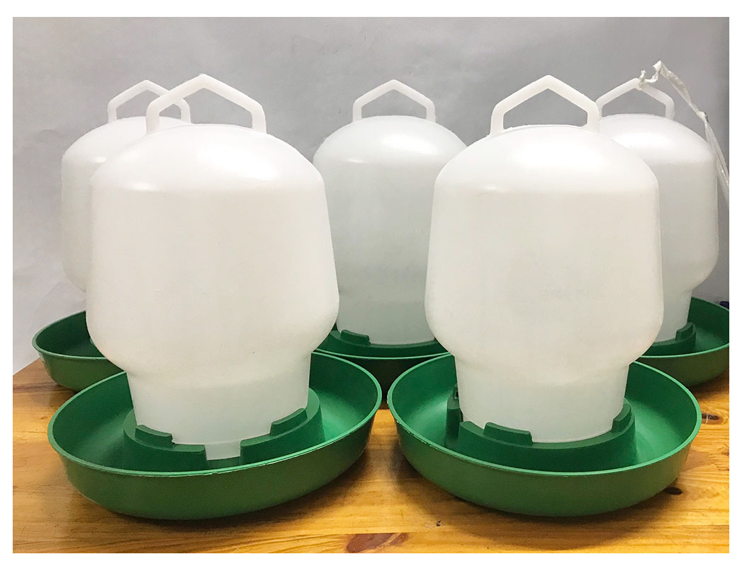 5 Bình Đựng Nước Cho Gia Cầm Dung Tích: 4L - Máng uống nước Bình Thuận 4 lít