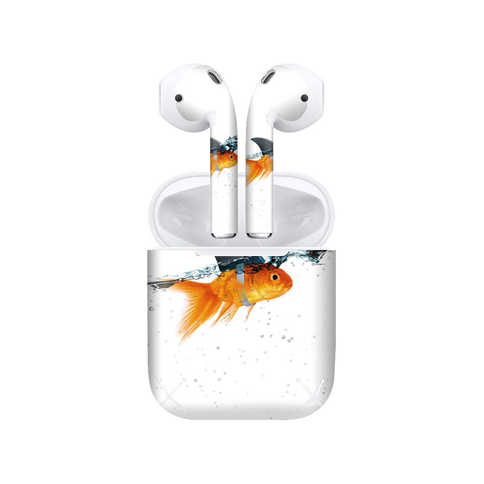 Miếng dán skin chống bẩn cho tai nghe AirPods in hình Cá vàng - bet001 (bản không dây 1 và 2)