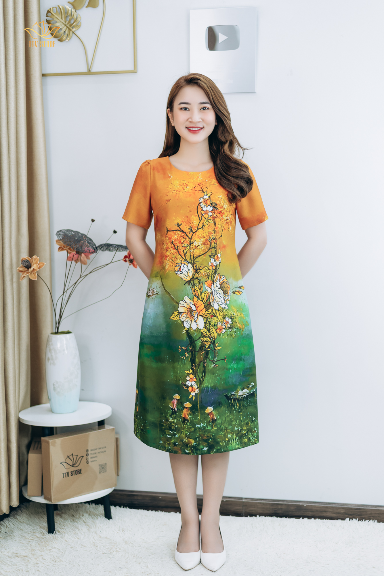 Đầm suông thiết kế trung niên cao cấp sang trọng Cổ tròn tay ngắn màu Xanh hoa TTV STORE TTV1337