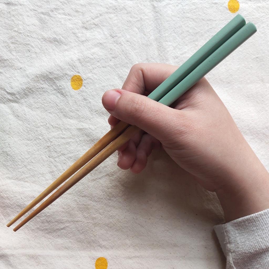 ĐŨA GỖ CÁN SƠN MÀI, PHONG CÁCH NHẬT BẢN 23CM