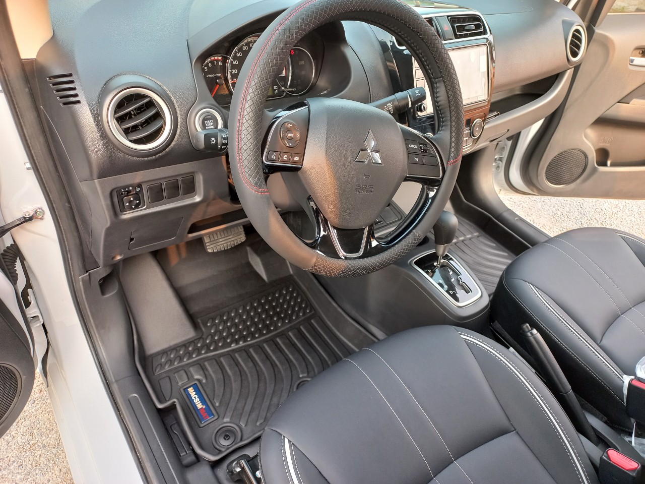 Thảm lót sàn xe ô tô Mitsubishi Attrage Nhãn hiệu Macsim chất liệu nhựa TPE cao cấp màu đen
