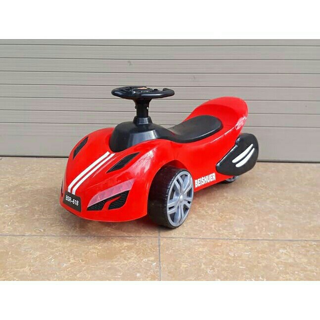 Xe lắc chòi chân ô tô