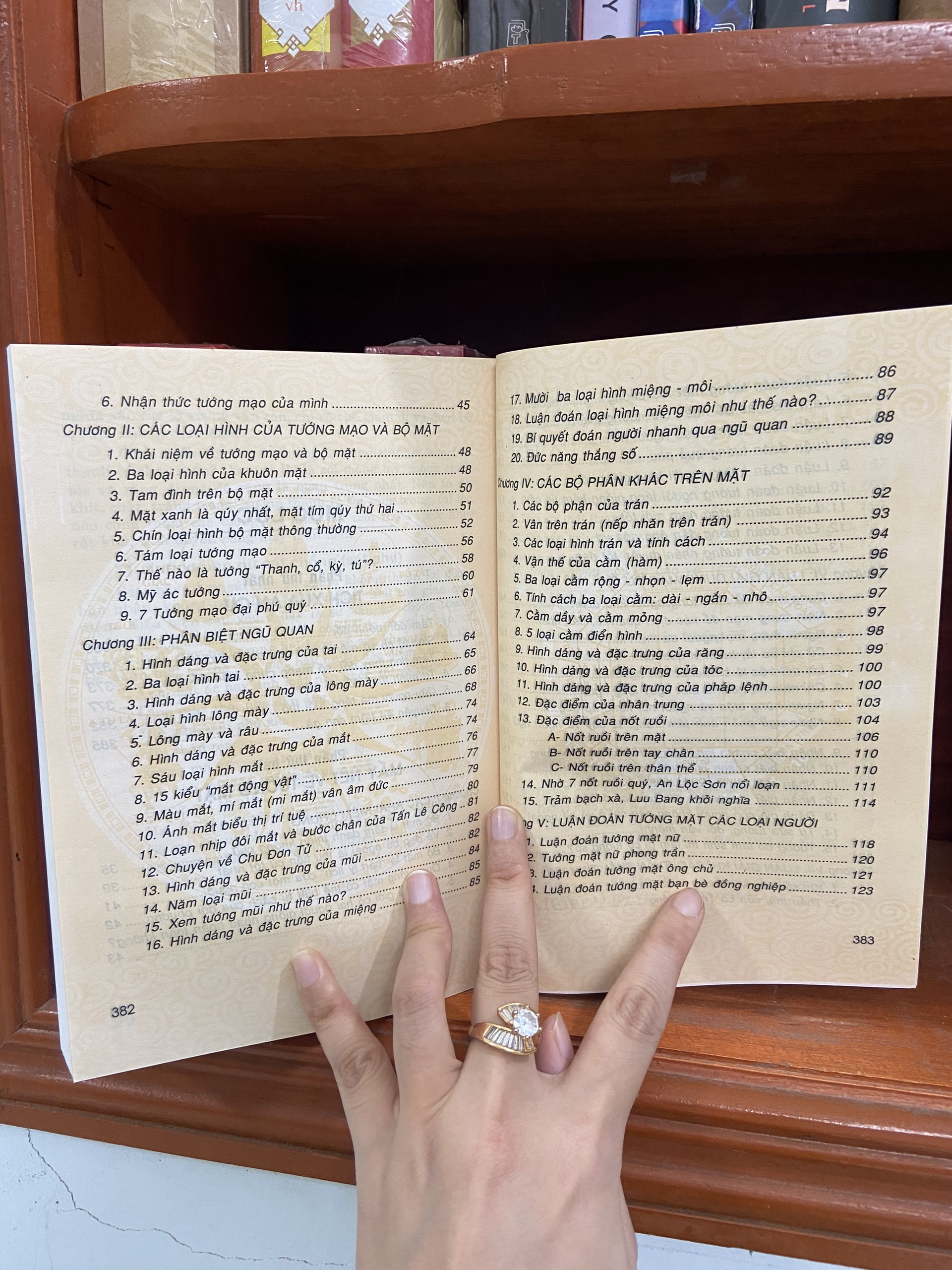 Sách - Luận giải tâm tướng & Sự nghiệp