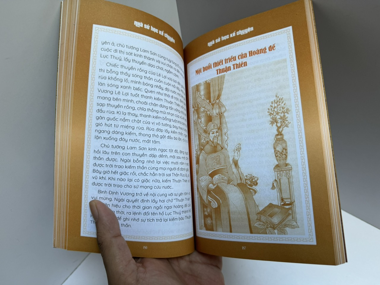 (Tranh minh hoạ) KỂ CHUYỆN LỊCH SỬ CHO TUỔI THƠ - Nhà sử học Lê Văn Lan - HanoiBooks