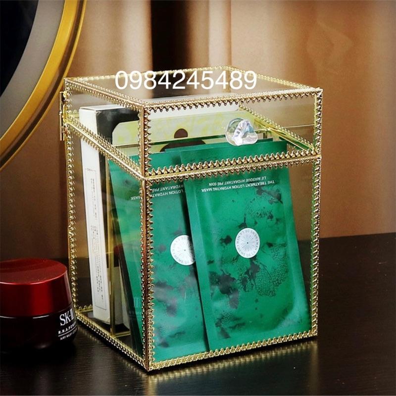 Hộp thủy tinh viền vàng đựng mặt nạ