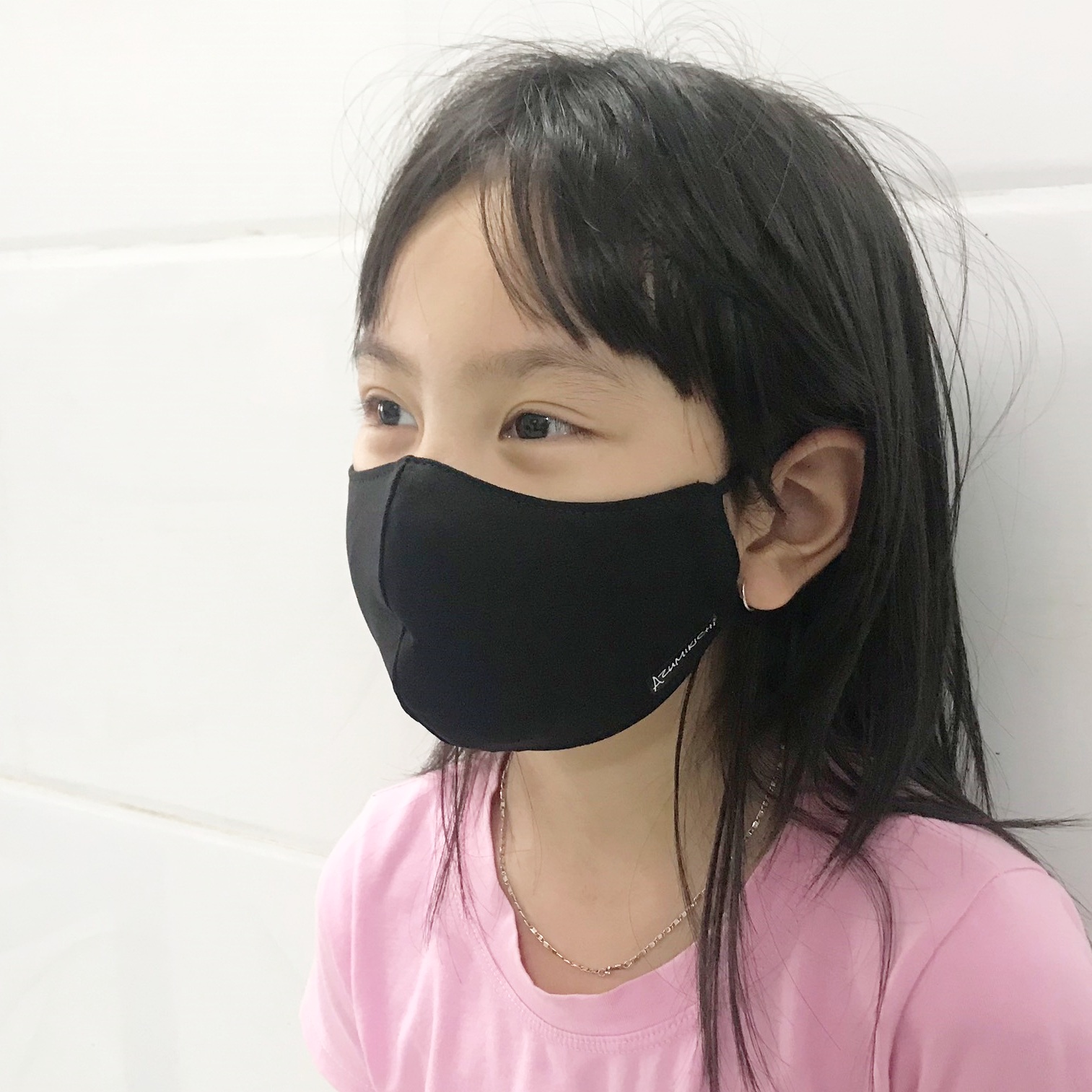 Khẩu trang vải Azumikichi màu đen, khẩu trang thời trang cao cấp sang trọng