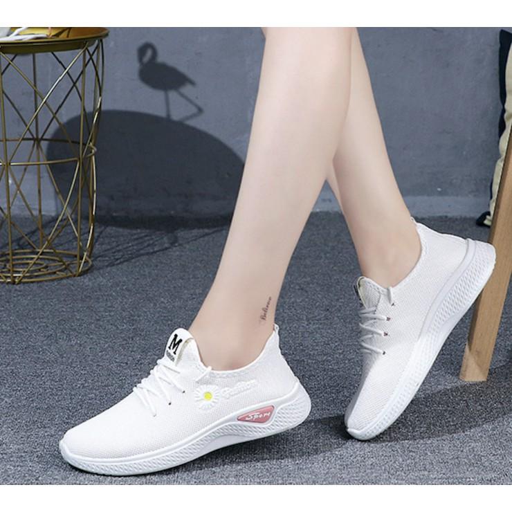 Giày Sneaker nữ thể thao hoa cúc Chữ M Fashion