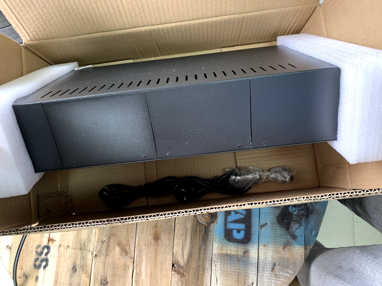 Khung nguồn tập trung 14 media converter Ho-link HL-2U14-2A - Hàng Chính Hãng