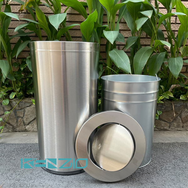 Thùng rác INOX nắp lật xoay KENZIO màu INOX K-A35-G