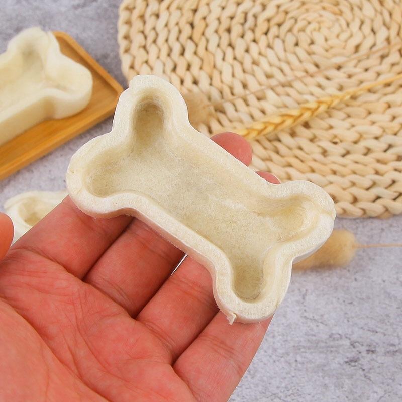 Xương da bò rỗng trống ngứa và cắn phá đồ cho chó