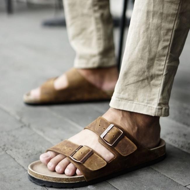 Dép đế trấu nam màu nâu BIRKEN STOCK quai ngang, dép da thật chống thấm mồ hôi chịu nước TONKIN