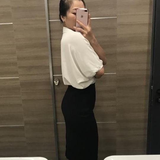 Chân váy bút chì dáng dài xẻ sau chất liệu tuyết mưa lịch sự