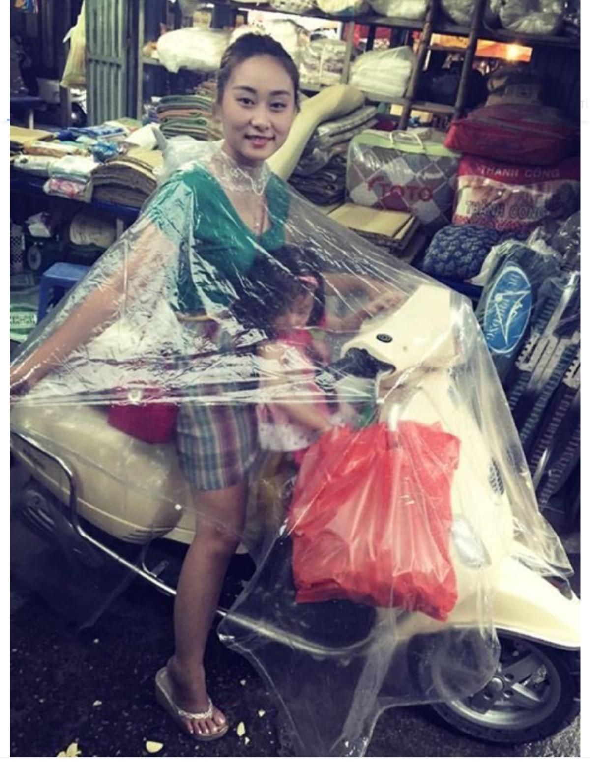 Áo Mưa Nhựa Vi Sinh Trong Suốt 1 Đầu Loại 1 - Hàng Chất Lượng