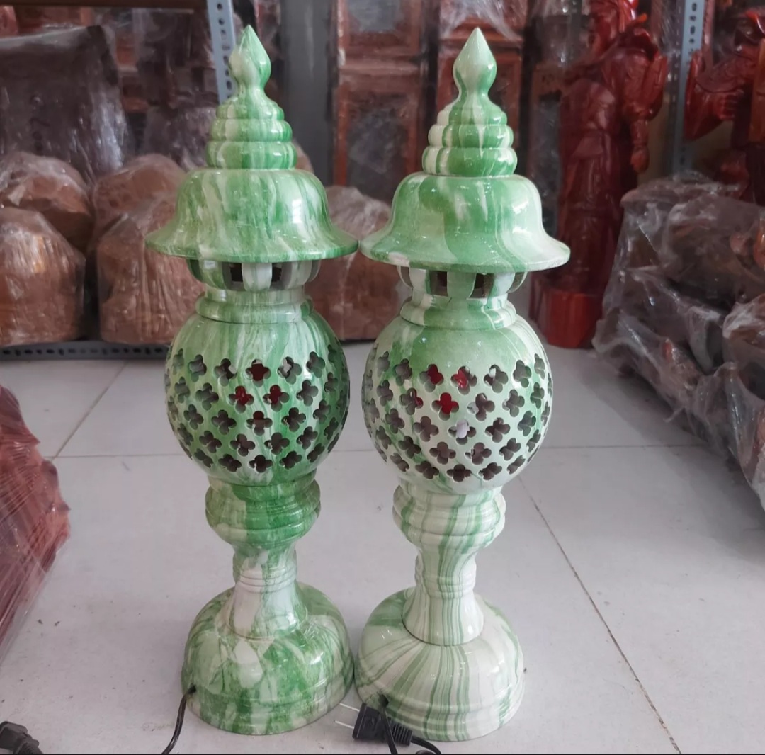 Đèn thờ gỗ cao cấp sơn phủ vân đá siêu đẹp cao 34cm