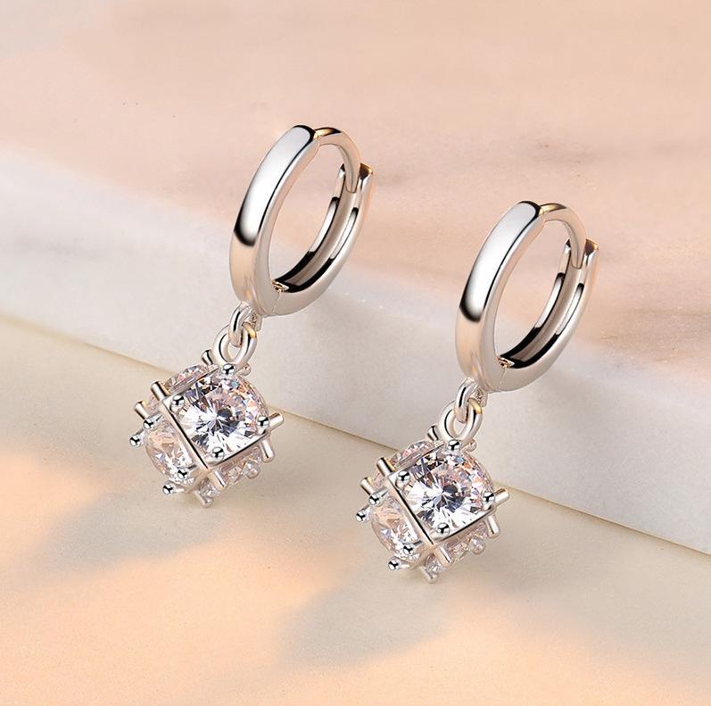 Hoa tai nữ thời trang hạt châu khoen bấm HT64