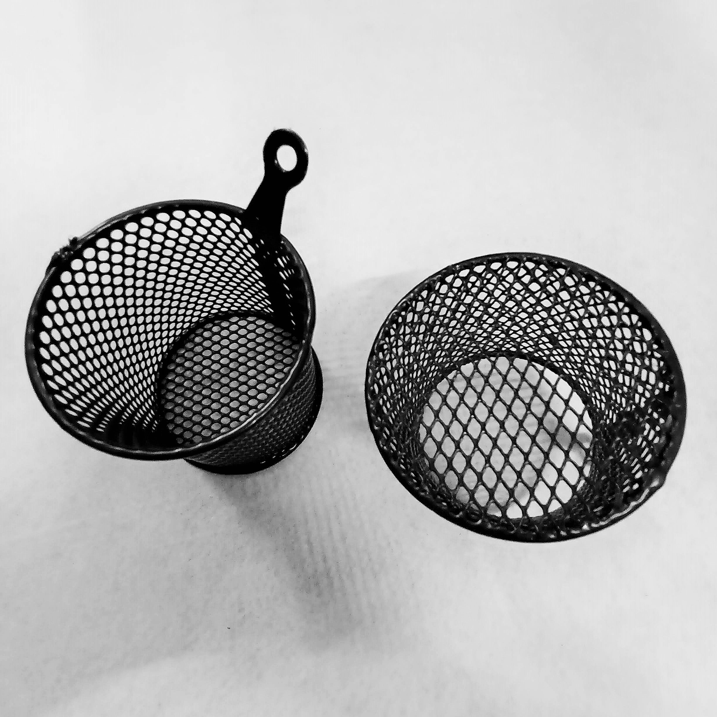 RỔ NHỎ ĐỰNG CHAI NƯỚC CHO XE MÁY