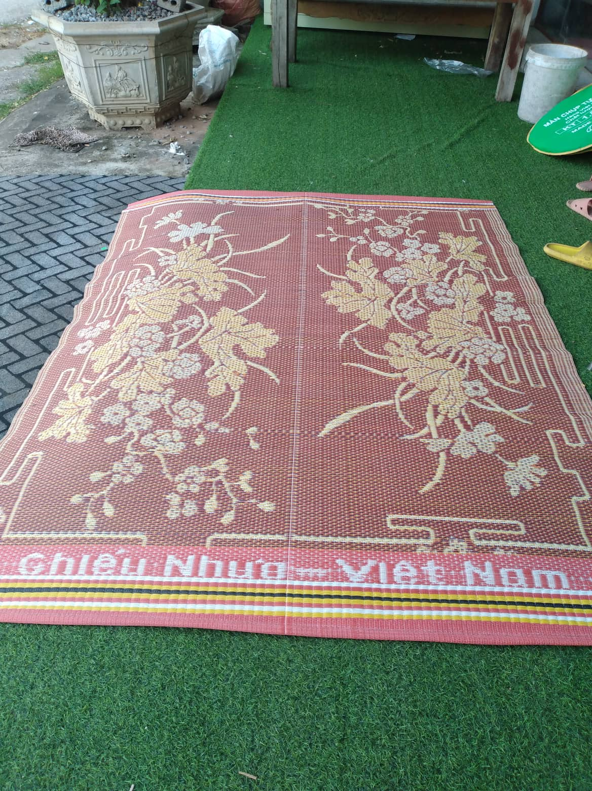 Chiếu nhựa gấp gọn đa năng