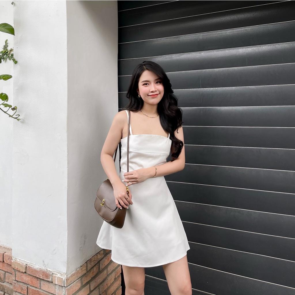 Đầm trơn 2 dây trắng và đen