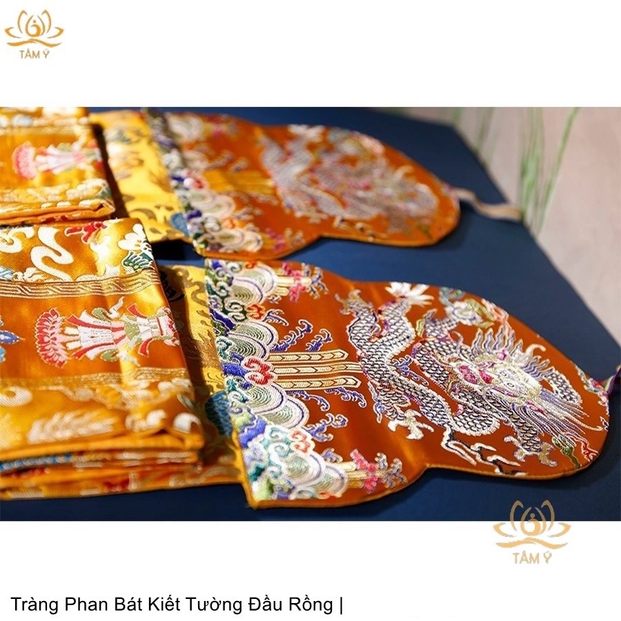 Tràng phan Bát Kiết Tường Đầu Rồng