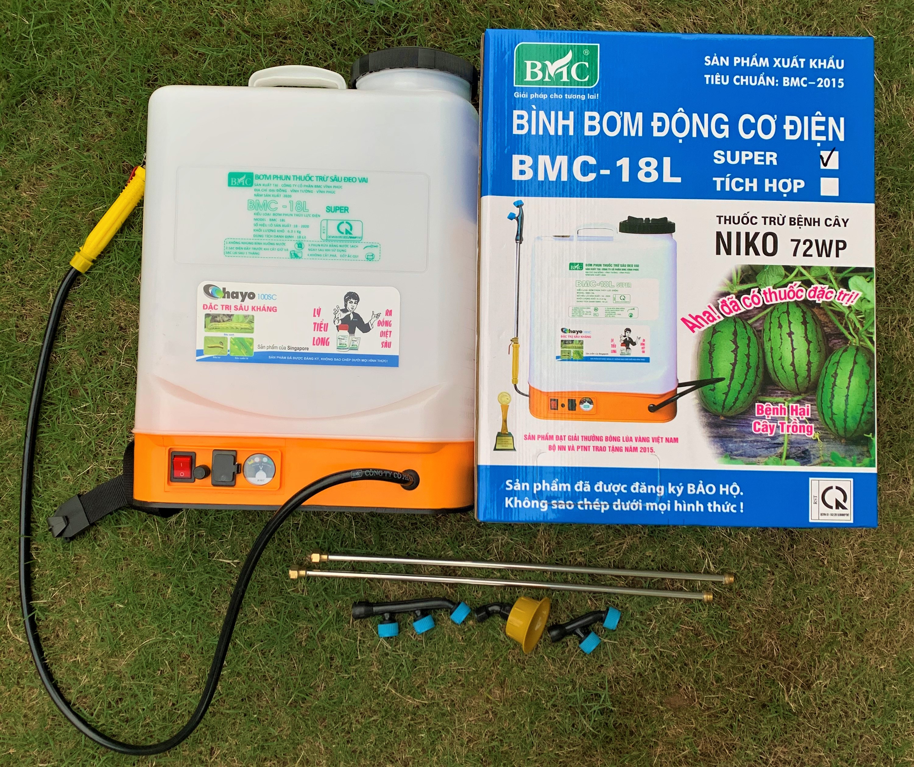 Bình bơm tưới nước động cơ điện BMC 18L Super