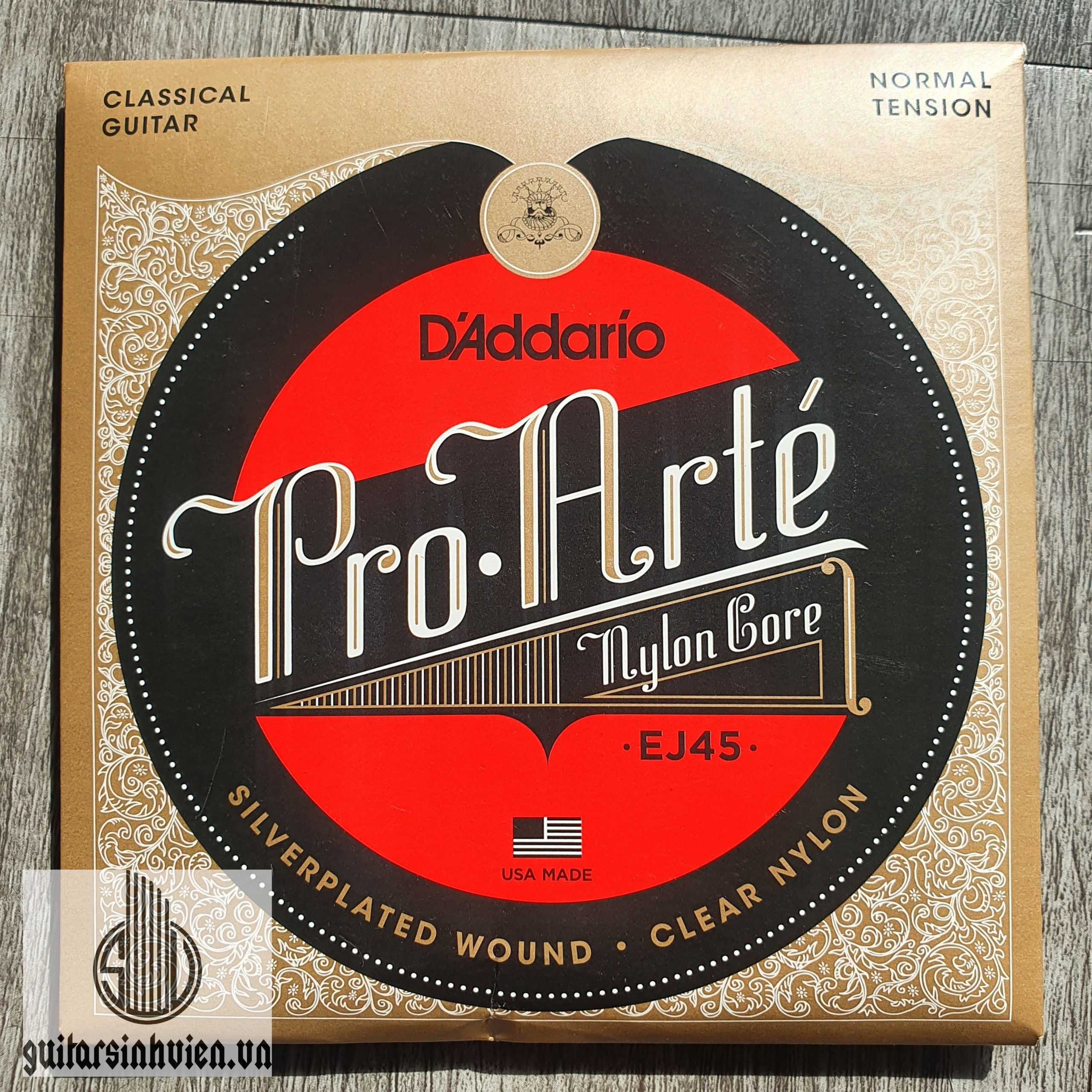 Dây đàn nylong cho guitar classic D'addario EJ45 - Được làm bằng lõi nylong cao cấp cho âm cực hay - Được bọc đồng mạ bạc bấm mềm tay - Tặng kèm phím gảy khi đặt hàng