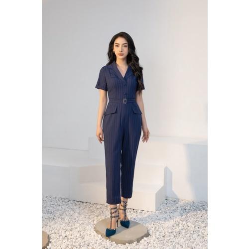 Jumpsuit áo liền quần, cổ 2 ve, chất liệu tuytsi kẻ hàn cao cấp, không nhăn nhàu, form dáng chuẩn JUM4004 CLARA MARE