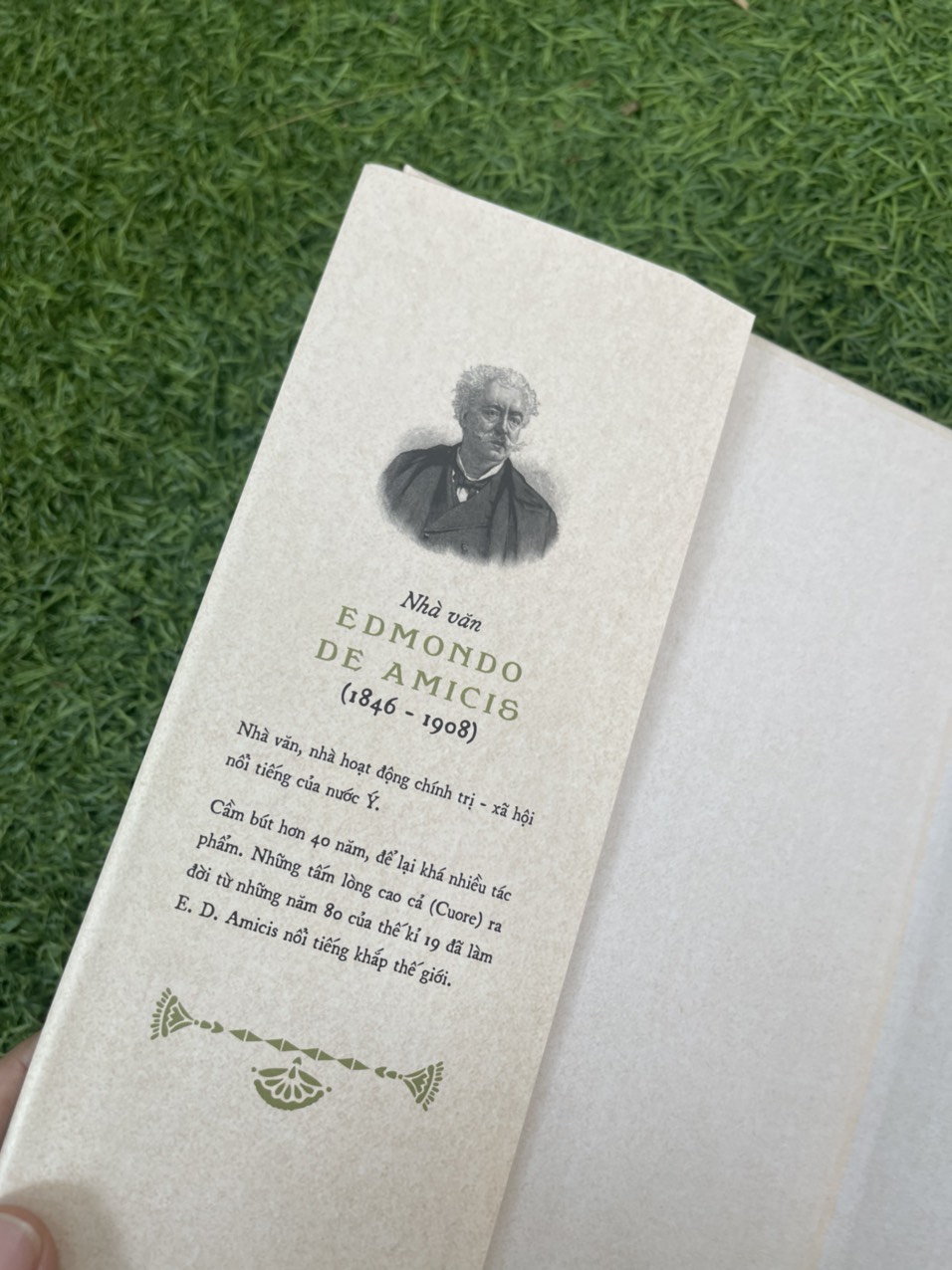 NHỮNG TẤM LÒNG CAO CẢ – Edmundo De Amicis – bìa cứng – Hoàng Thiếu Sơn dịch – NXB Kim Đồng – tủ sách Tác phẩm chọn lọc