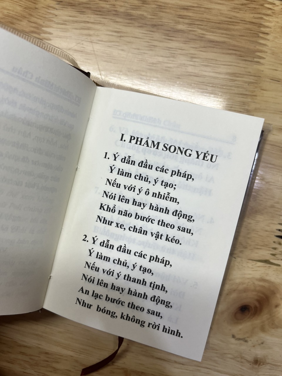 Kinh pháp cú  - khổ 8x11cm- tặng kèm bọc sách